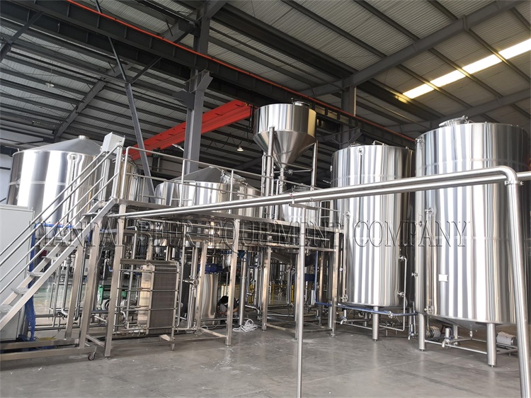 <b>Following Dominica 5000L microbrewery system</b>